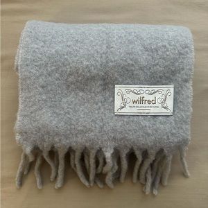 Aritzia Wilfred Wool Scarf